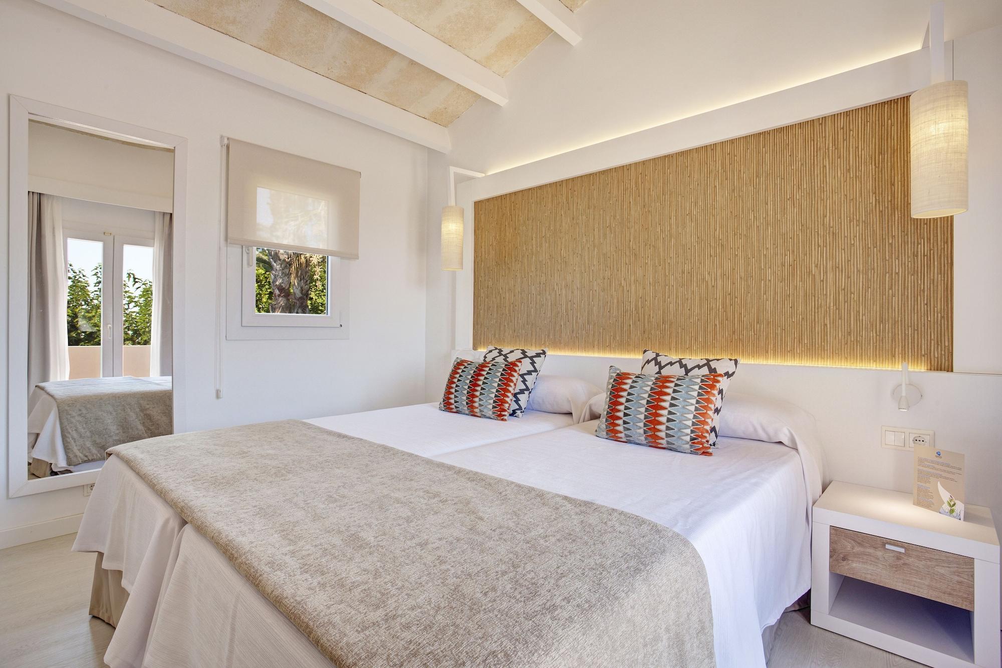Aparthotel Grupotel Aldea Cala'n Bosch 4*
